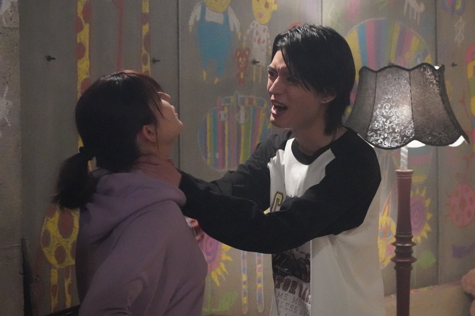 吉川愛、杢代和人「降り積もれ孤独な死よ」最終回（C）井龍一・伊藤翔太／講談社（C）ytv