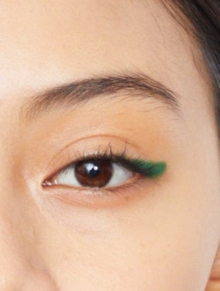 「カラーレイヤード」メイク