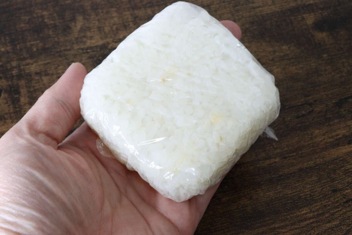 ダイソーのラップパッカーで作ったご飯の塊