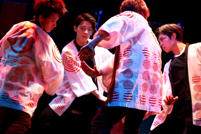 「浅草軽演劇集団・ウズイチ」の第2期公演『シャフ』初日の様子(提供写真)