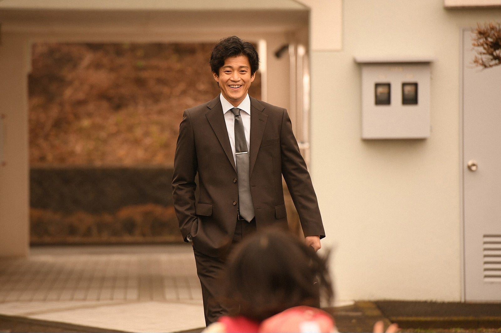 小栗旬／「日本沈没ー希望のひとー」第1話より（C）TBS