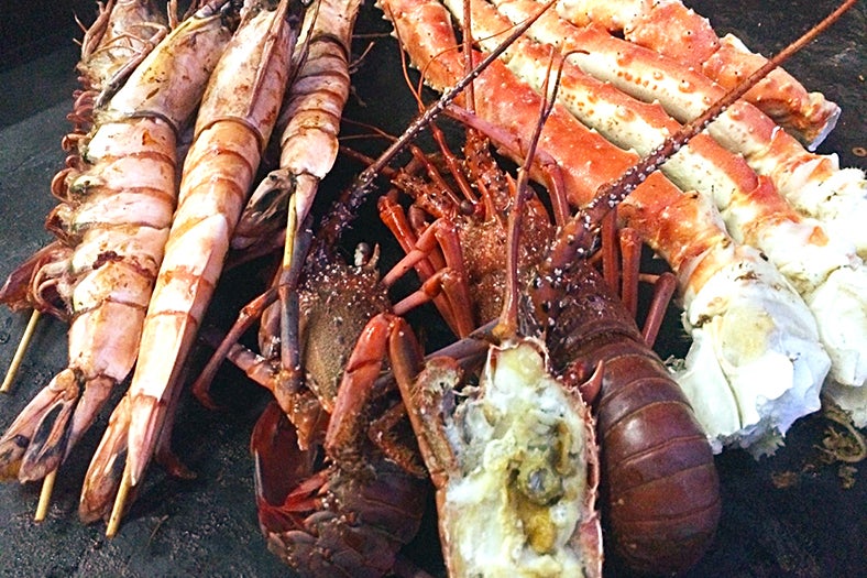 豪快に味わいたい海の幸が盛りだくさん