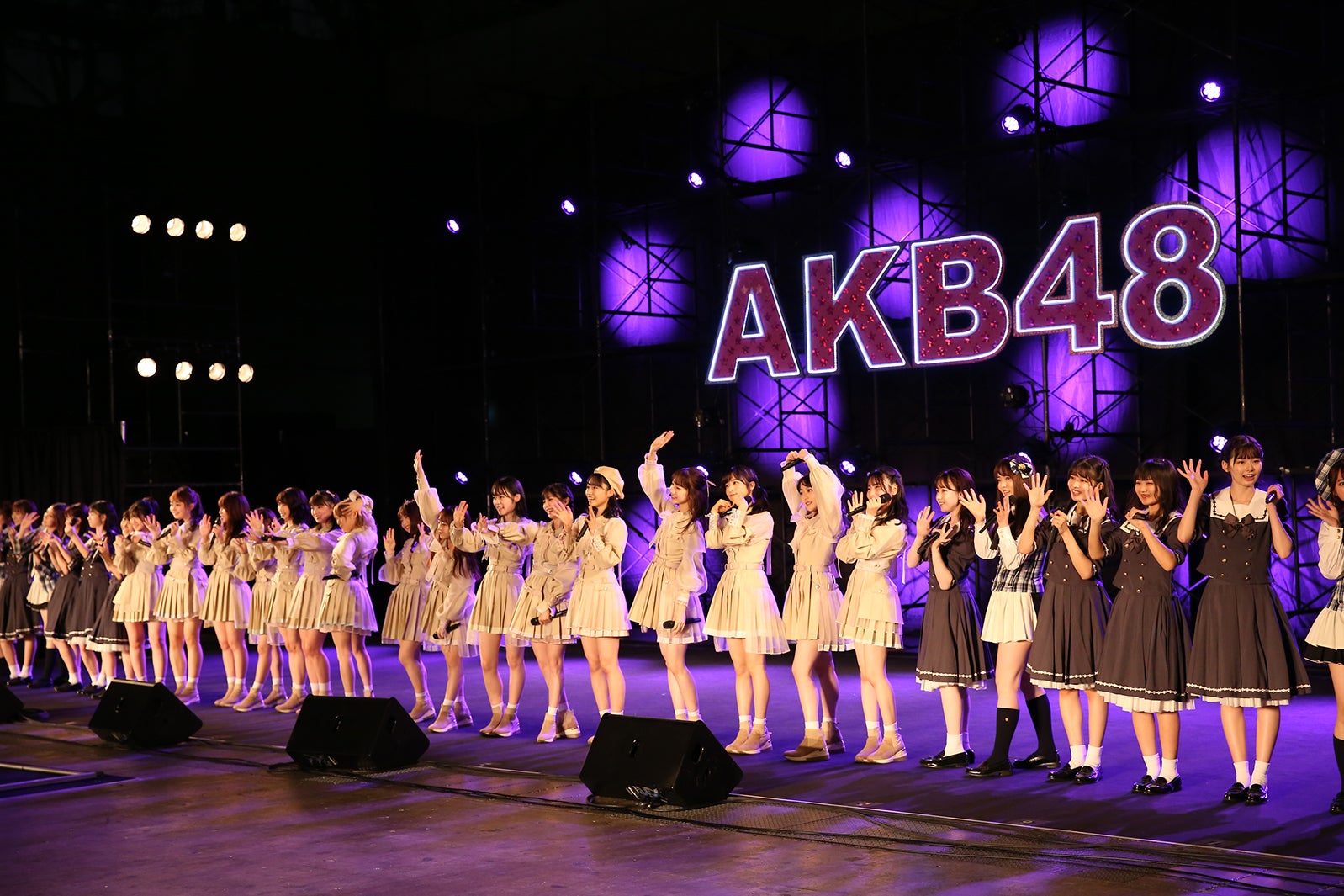 AKB48／10月18日ライブの様子（C）AKB48