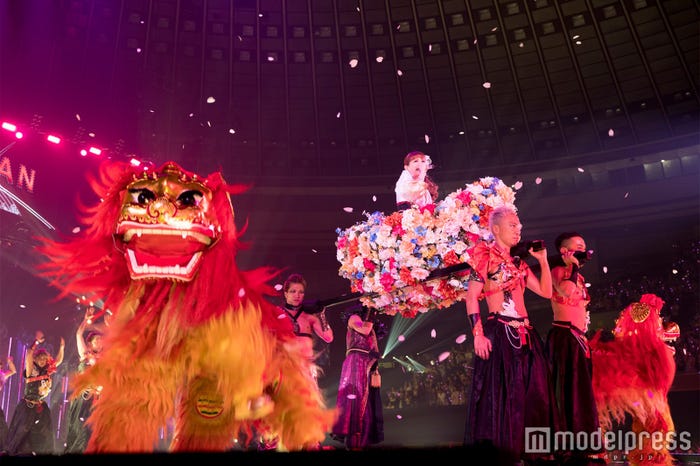 浜崎あゆみ「ayumi hamsaki ARENA TOUR 2016 A ~MADE IN JAPAN~」より