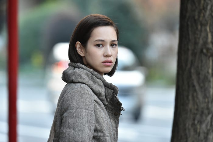 浩一 草なぎ剛 と楓 山本美月 が急接近 嘘の戦争 第2話あらすじ モデルプレス 浩一 草なぎ剛 と楓 山本美月 が急接近 嘘の戦争 第2話あらすじ モデルプレス