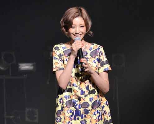 出岡美咲、ミニワンピで美脚披露 セクシー&圧巻のパフォーマンスで観客魅了