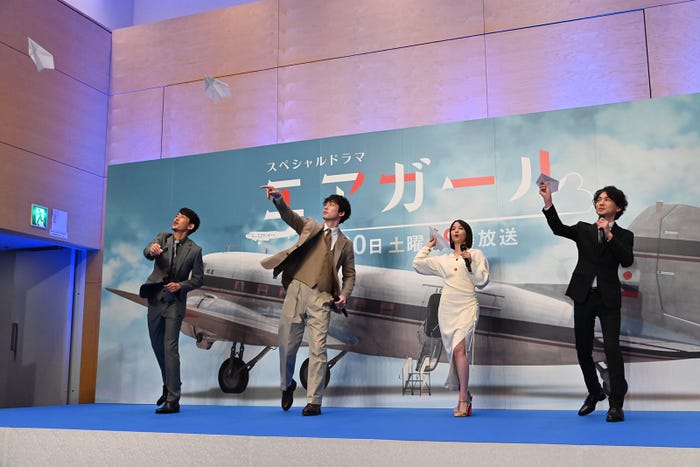 藤木直人、坂口健太郎、広瀬すず、吉岡秀隆(C)テレビ朝日