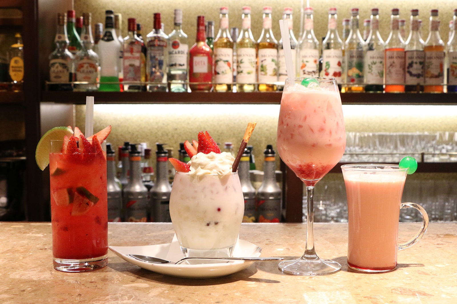 いちごを使ったカクテル「暖雪」／画像提供：あさやホテル