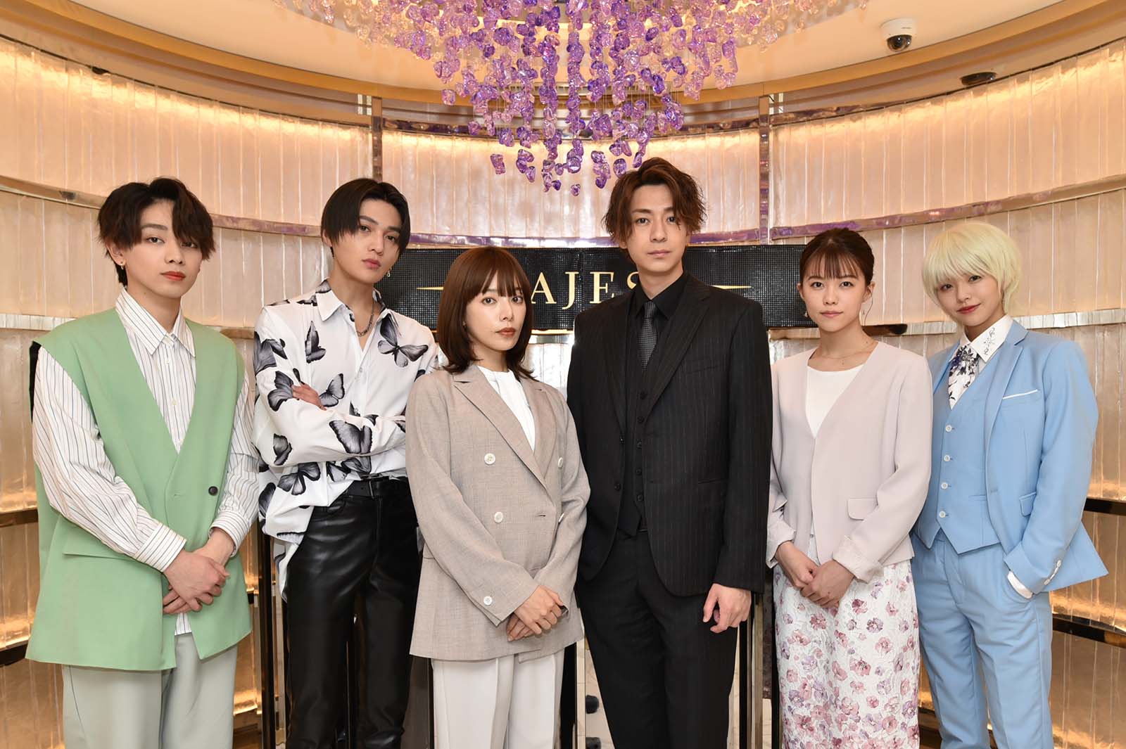 （左から）宮世琉弥、八木勇征、桜井ユキ、三浦翔平、志田彩良、鈴木ゆうか（C）カンテレ・フジテレビ