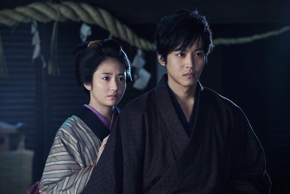 映画『居眠り磐音』木村文乃、松坂桃李（C）2019映画「居眠り磐音」製作委員会