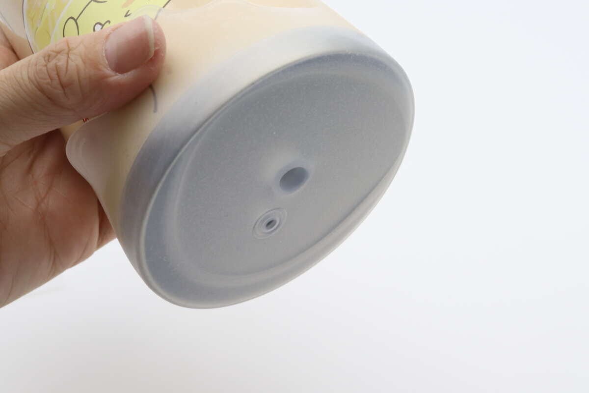 ダイソーのシリコーンカップカバーこぼれにくい