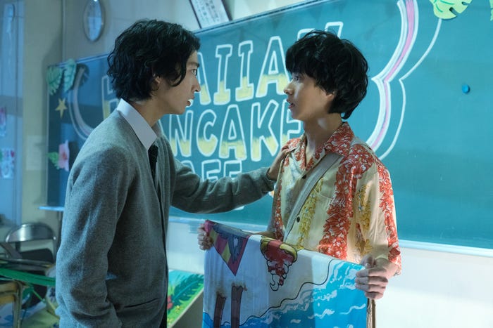 【初解禁】祐樹(山崎賢人)と九条(上杉柊平)が対峙するシーン(C)2017 葉月抹茶/スクウェアエニックス・映画「一週間フレンズ。」製作委員会