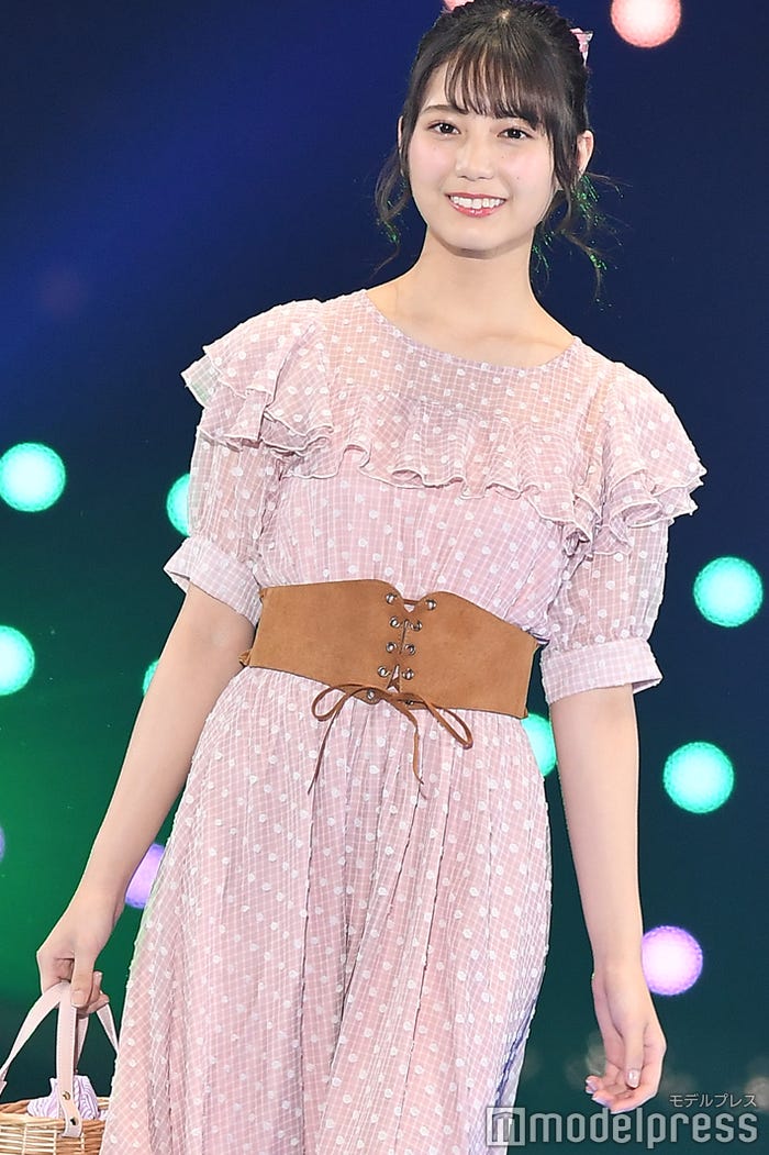 「マイナビ presents 第28回 東京ガールズコレクション 2019 SPRING/SUMMER」に出演した小坂菜緒(C)モデルプレス