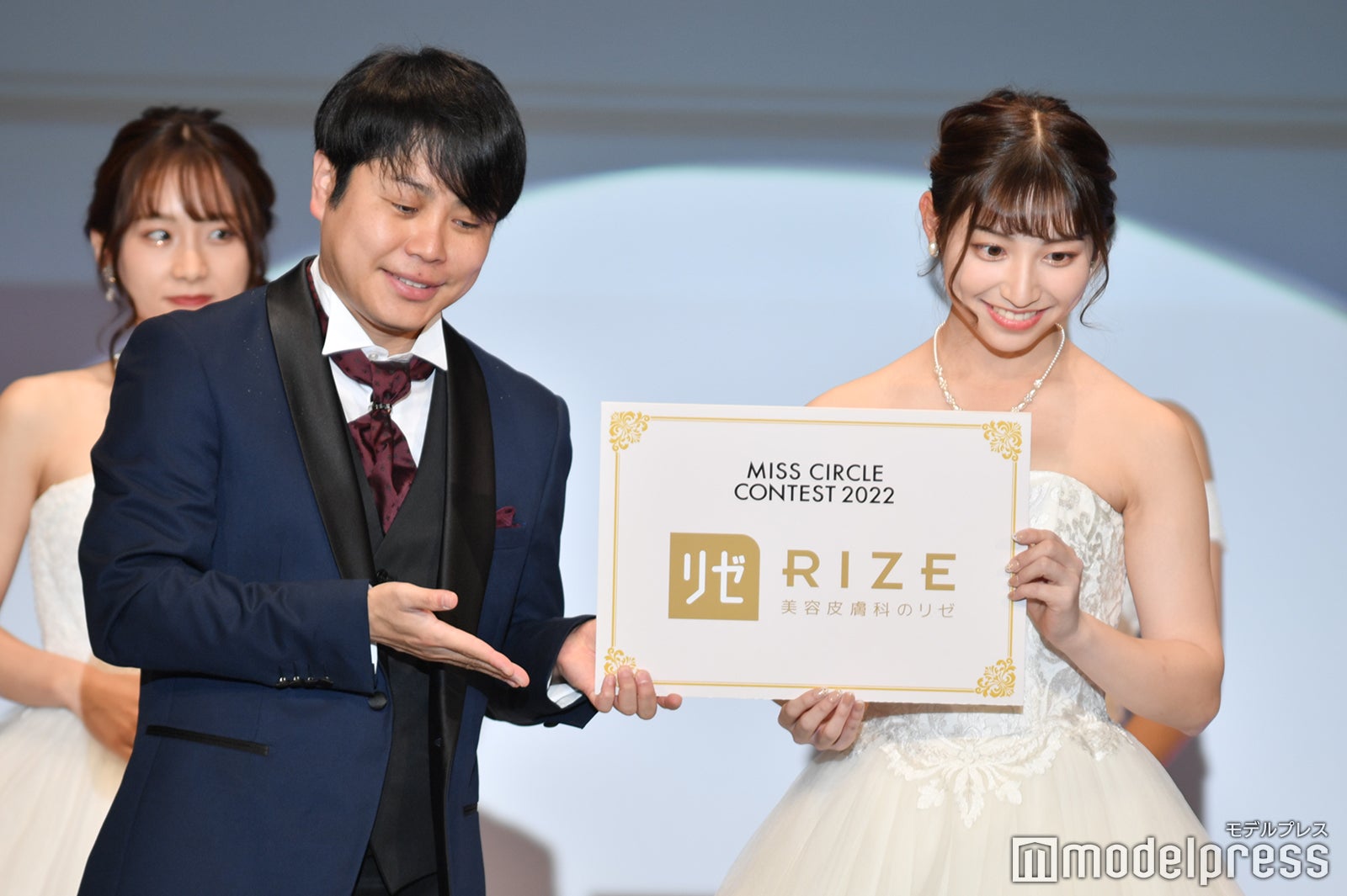 「MISS CIRCLE CONTEST 2022」表彰式の様子（C）モデルプレス