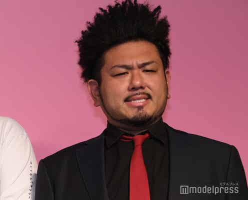 鬼越トマホーク・金ちゃん、息子とのディズニーショットに反響「目立ってる」「優しいパパ」