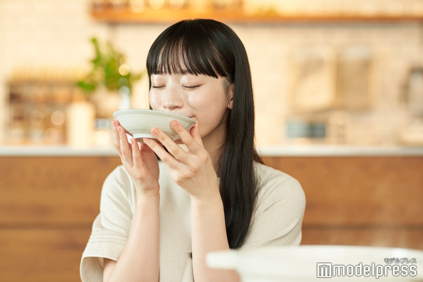 由布菜月(C)モデルプレス