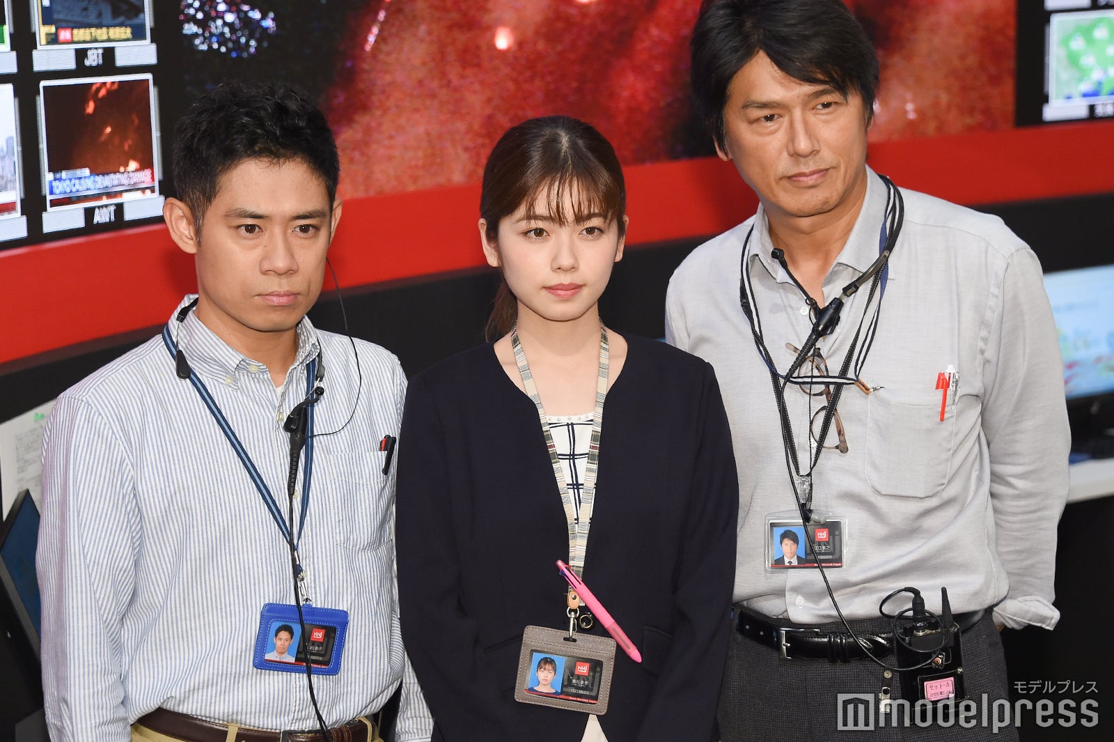 （左から）伊藤淳史、小芝風花、高橋克典（C）モデルプレス