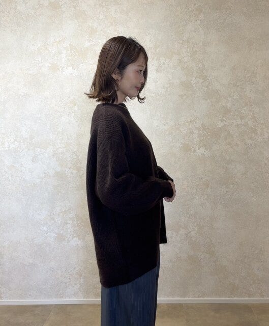 GUパフニットオーバーサイズチュニックQ　Mサイズ着用感サイド