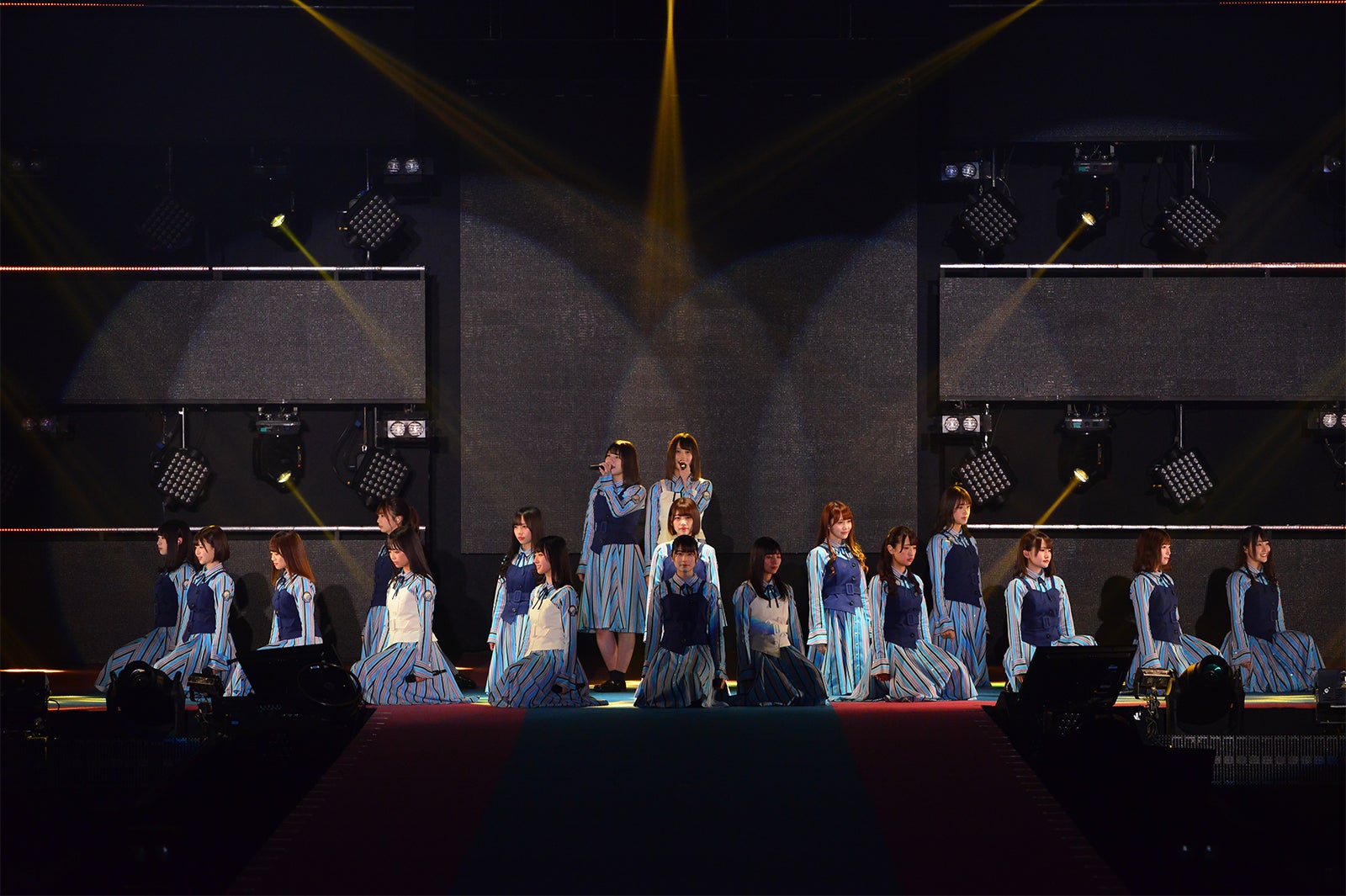 日向坂46（C）Rakuten GirlsAward 2019 SPRING／SUMMER