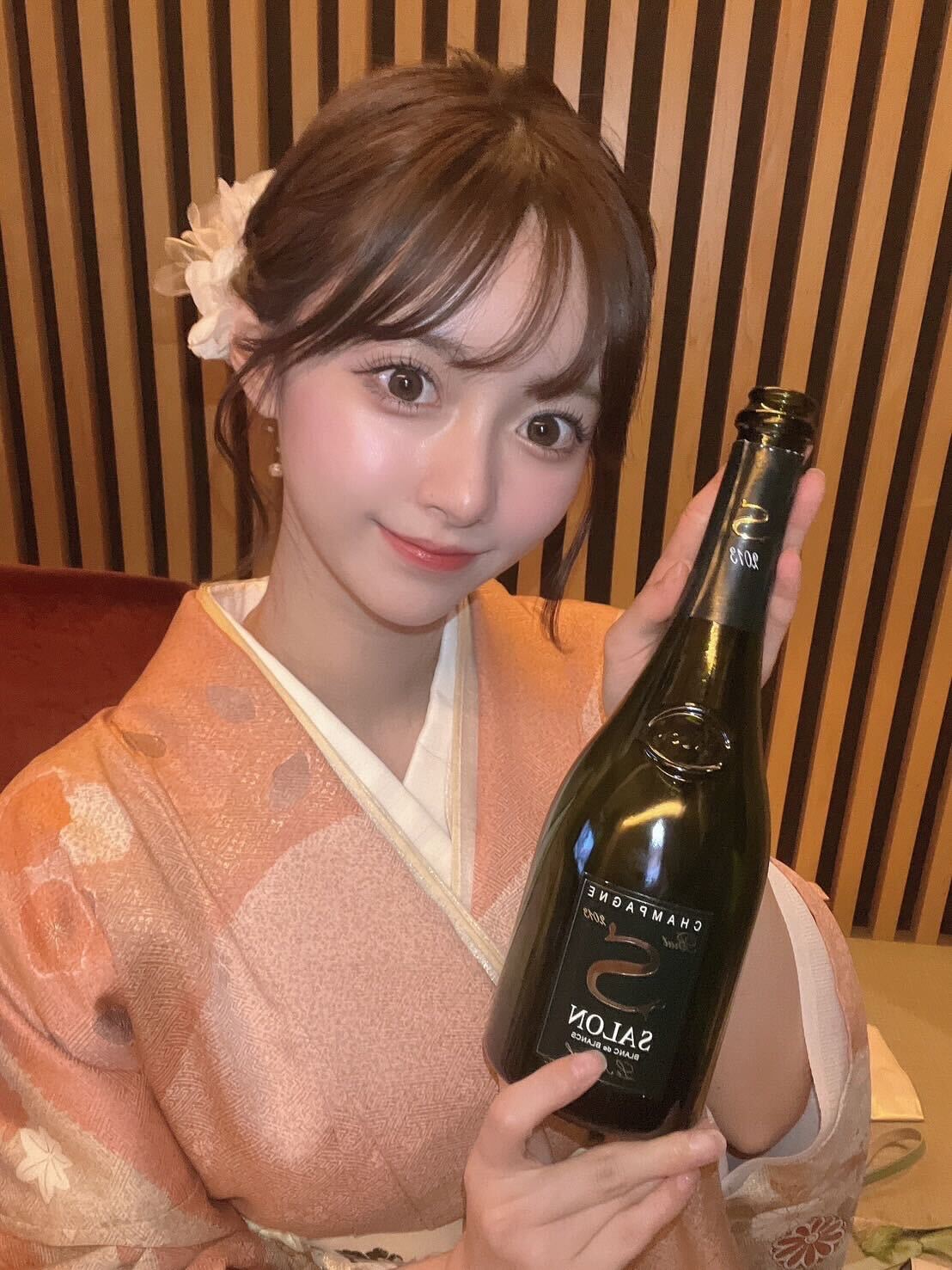 ファブリックでは着物姿も（提供写真）