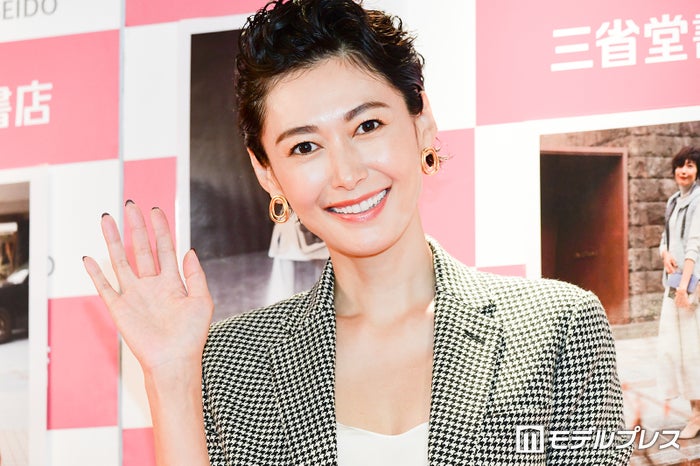 2児の母・田丸麻紀、台所めいっぱい使った夕食準備の様子公開「用意してる具材の量すごい」「手が込んでる」と驚きの声