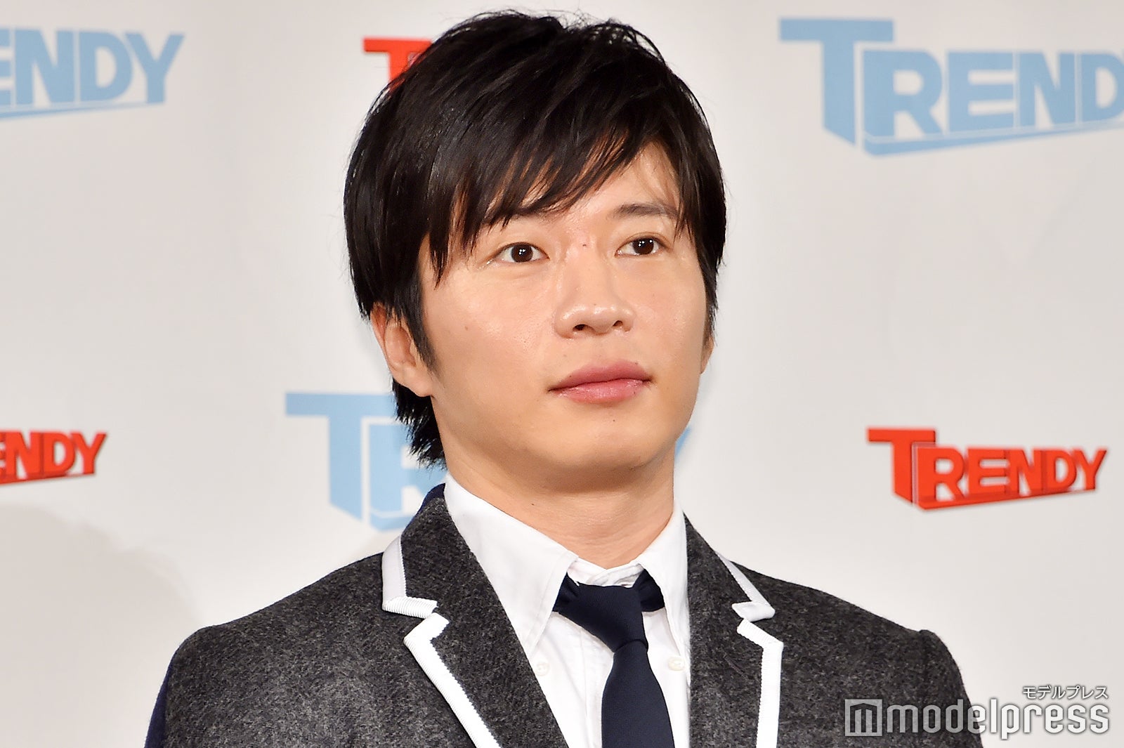 最終値下げ　子育てプレイ　特典映像収録　田中圭　正規商品 Amazon.co.jp: 子育てプレイ DVD-BOX 【期間限定版】 : 田中圭