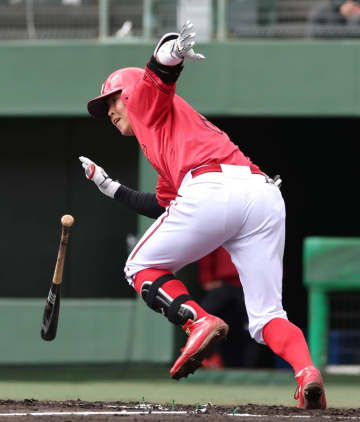 広島ドラ1位・平川がオープン戦1号 2点を追う九回に佐藤に続く2者連発で右中間へ同点ソロ