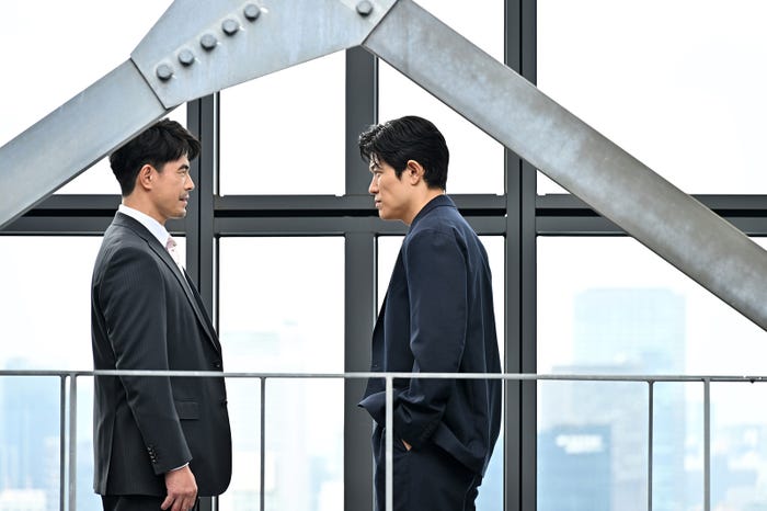 伊藤英明、鈴木亮平「リブート」第6話(C)TBS
