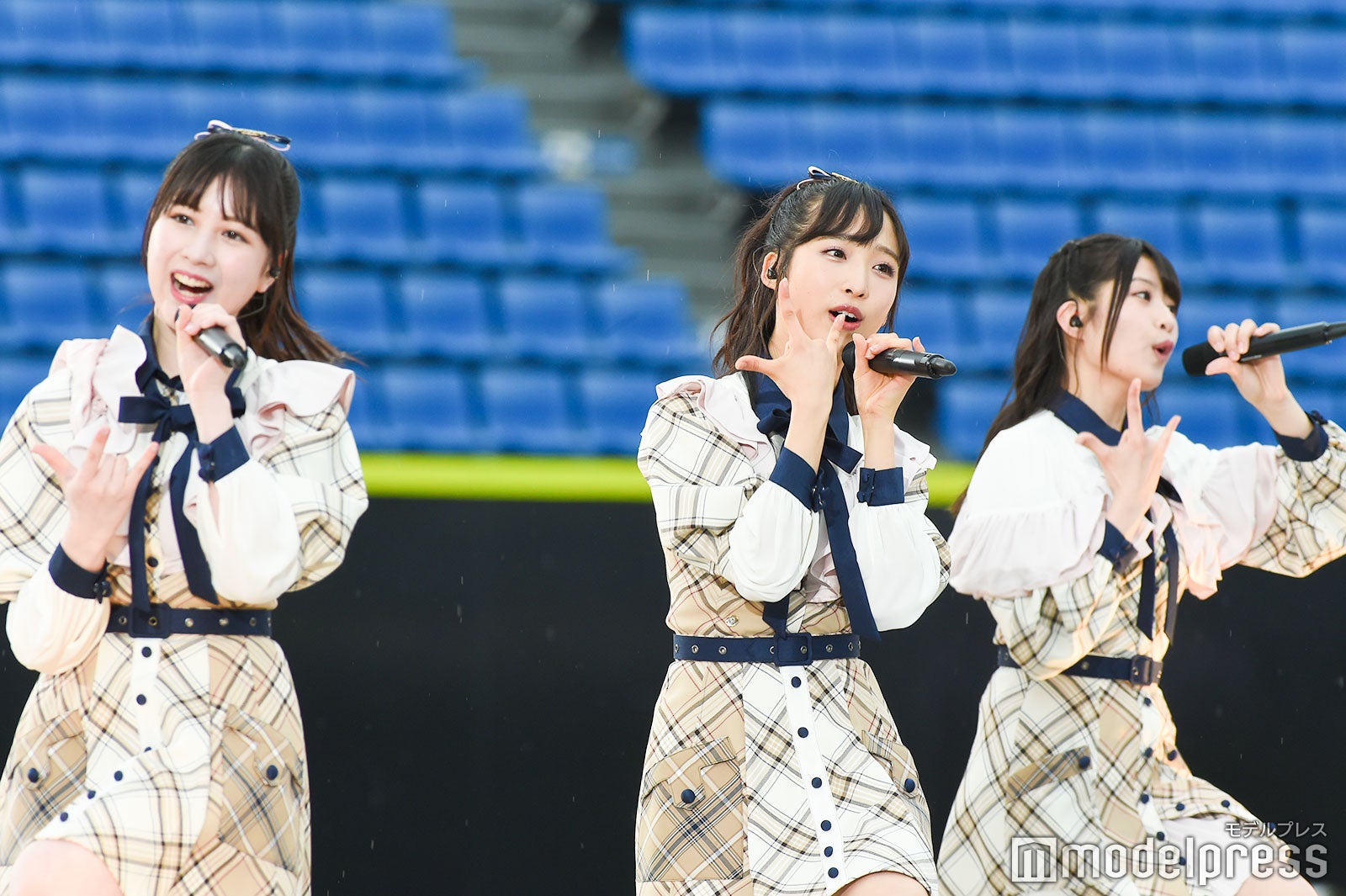 チーム8「AKB48グループ春のLIVEフェスin横浜スタジアム」（C）モデルプレス