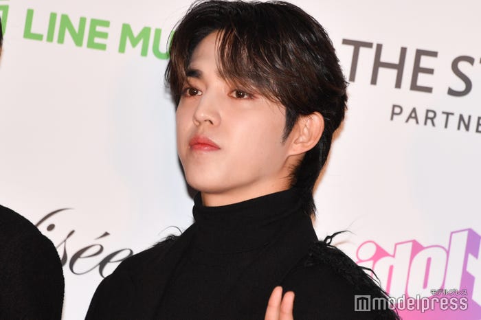 黒髪のエスクプス(C)モデルプレス