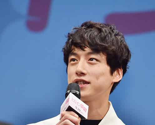 “学校イチのモテ男”坂口健太郎の壁ドンに女子大興奮