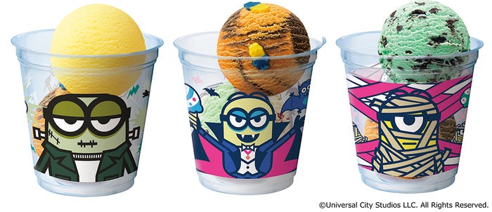 ダブルカップ “ミニオン”490円~710円(C)Universal City Studios LLC.All Rights Reserved.