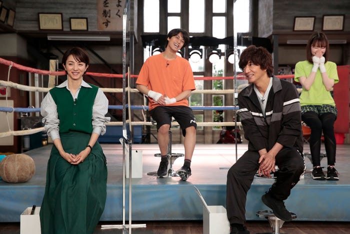 (上段左から)高橋海人、山田杏奈(下段左から)満島ひかり、木村拓哉(C)テレビ朝日