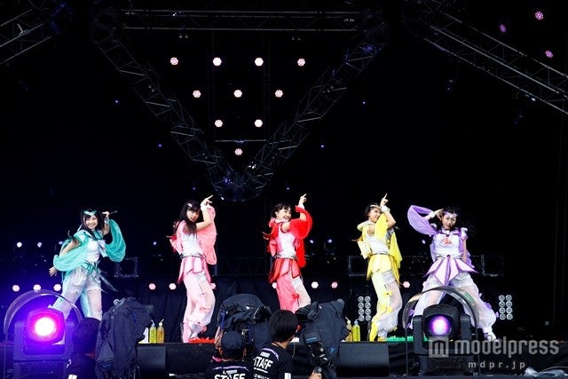 ももいろクローバーZ