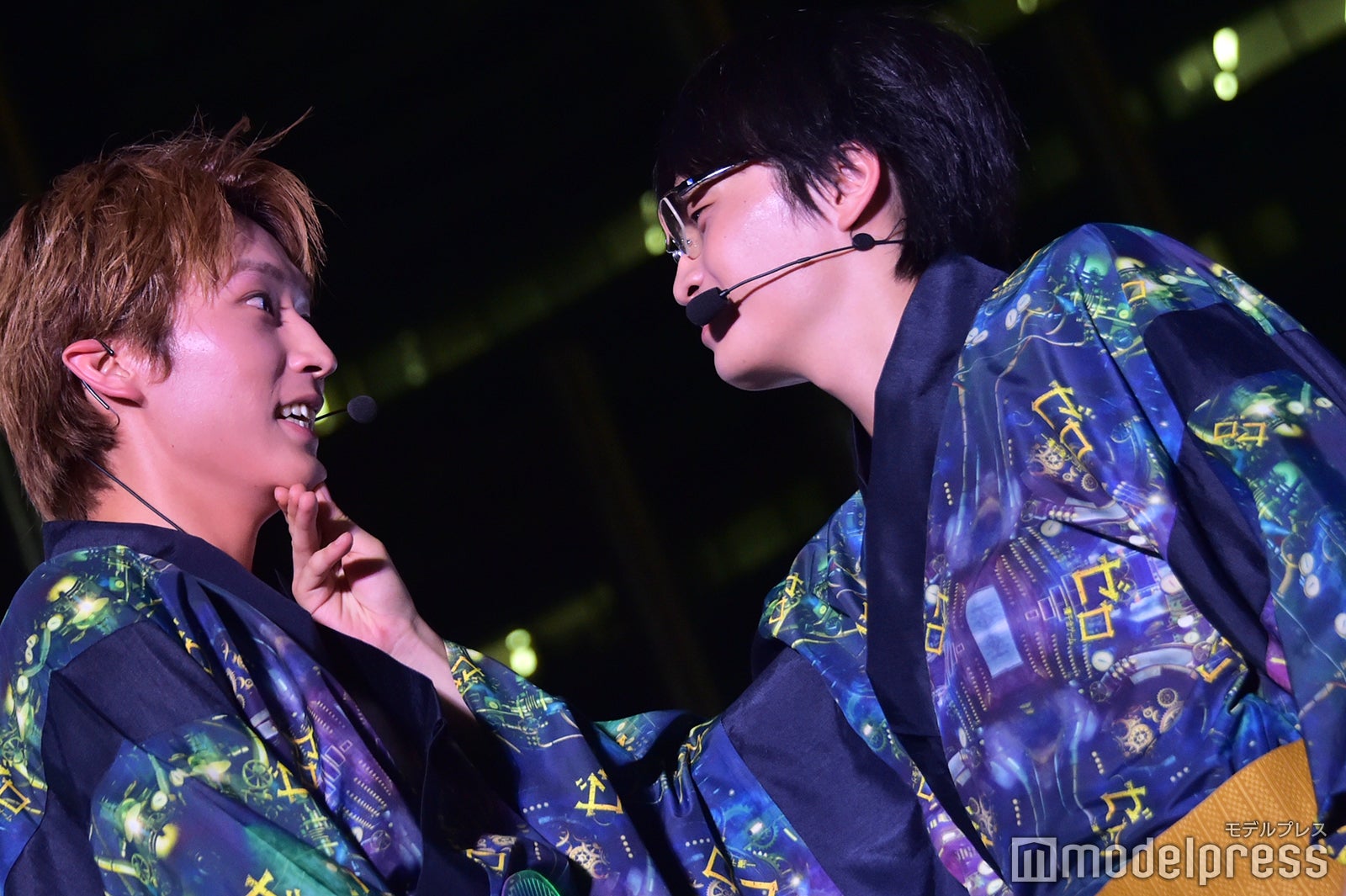 照れて真っ赤になる杉野遥亮 （C）モデルプレス