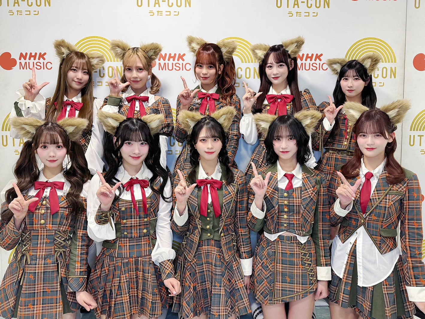 ＝LOVE、キュートな“オオカミ衣装”が話題「うたコン」生出演で人気曲「ラブソングに襲われる」披露