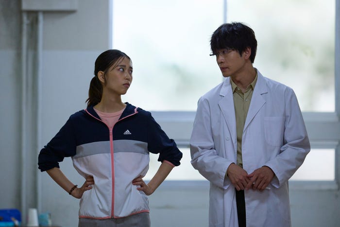 森川葵、松下洸平「放課後カルテ」第1話(C)日本テレビ