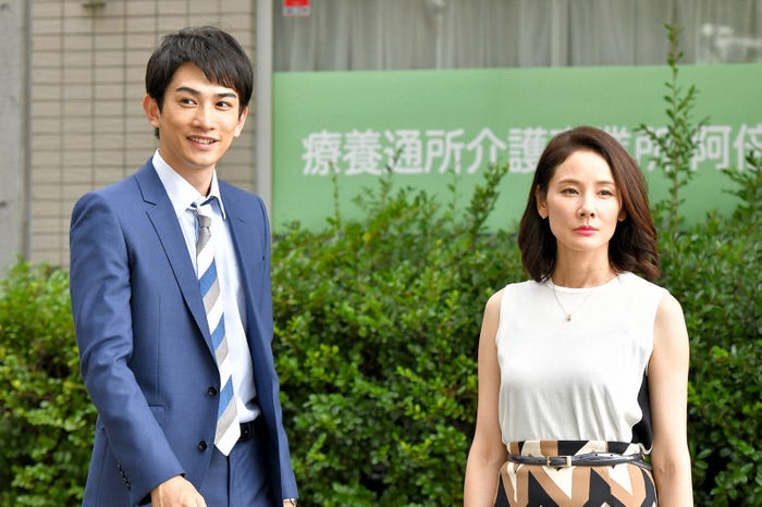 町田啓太、吉田羊/「中学聖日記」第3話より(C)TBS