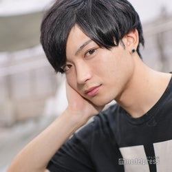 “六本木で一番輝いたイケメン大学生”糸洲朝貴さんを直撃 ミスター東洋ファイナリストにしてプロマジシャンの素顔とは<MISS/MR COLLECTION 2019 in テレ朝夏祭り>
