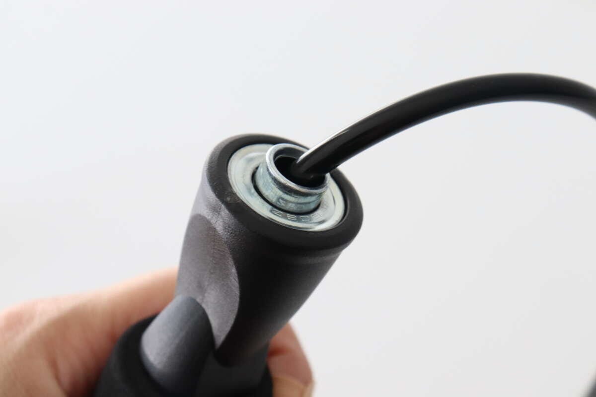 ダイソーのエア縄跳び　長さ調整