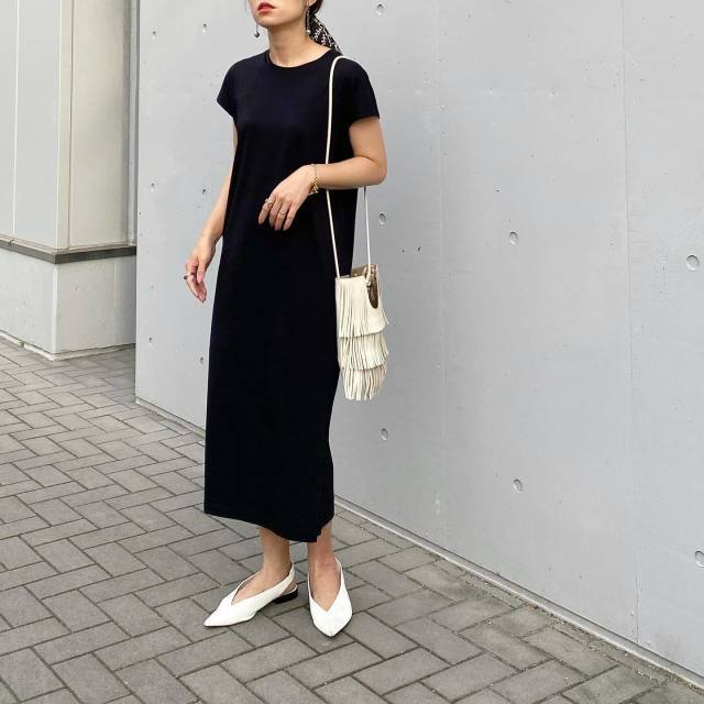 今夏は 黒ワンピース をこう着る マネするだけでおしゃれ度アップ お手本コーデ8style モデルプレス