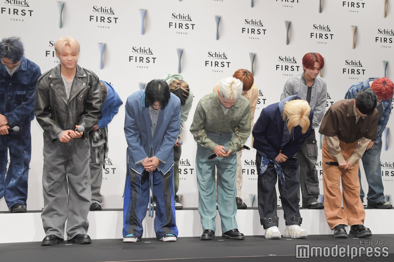 INI（上段左から）田島将吾、許豊凡、高塚大夢、尾崎匠海、藤牧京介、西洸人（下段左から）木村柾哉、佐野雄大、池崎理人、松田迅、後藤威尊（C）モデルプレス