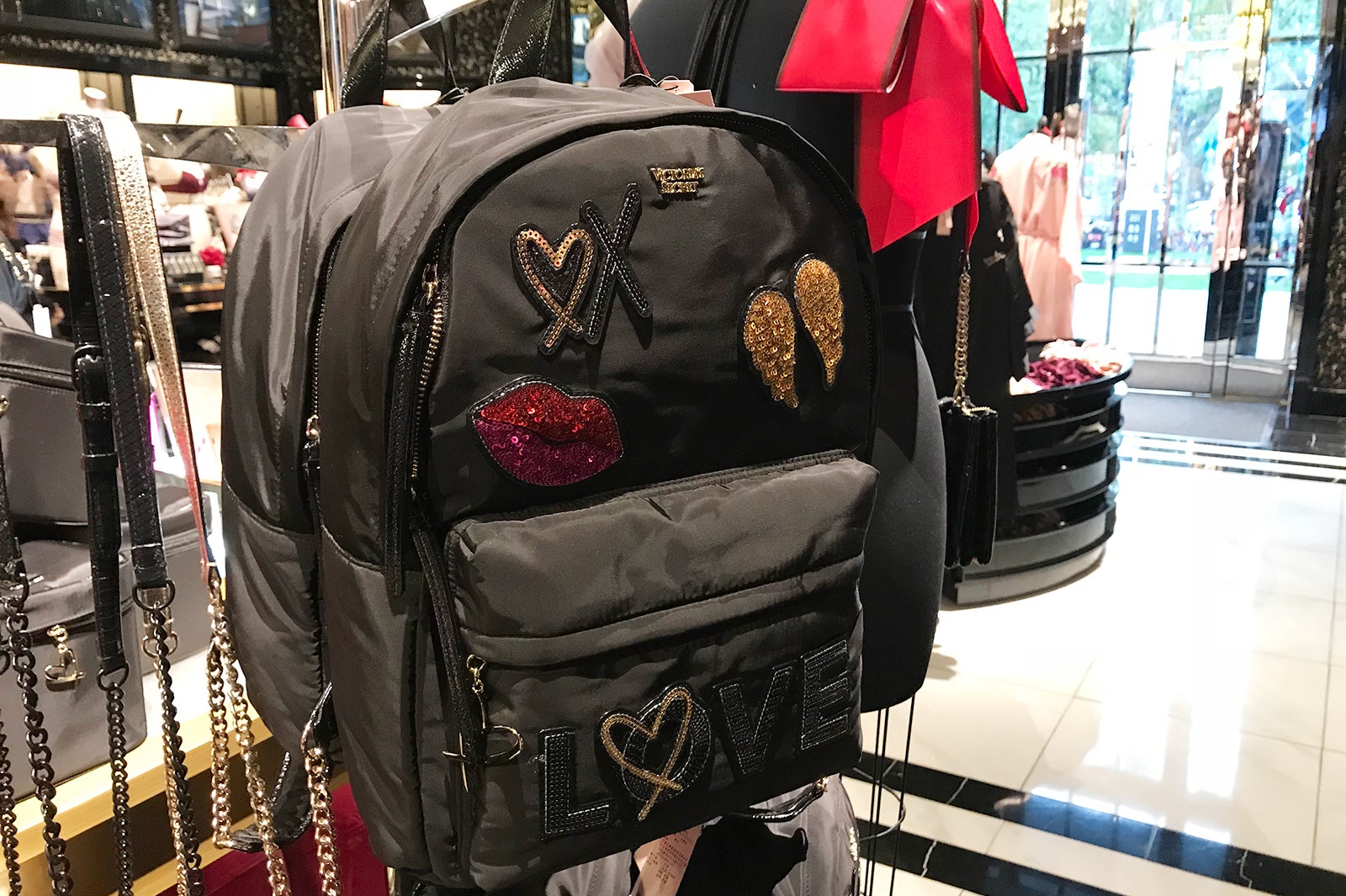 「ヴィクトリアズ・シークレット」上海旗艦店