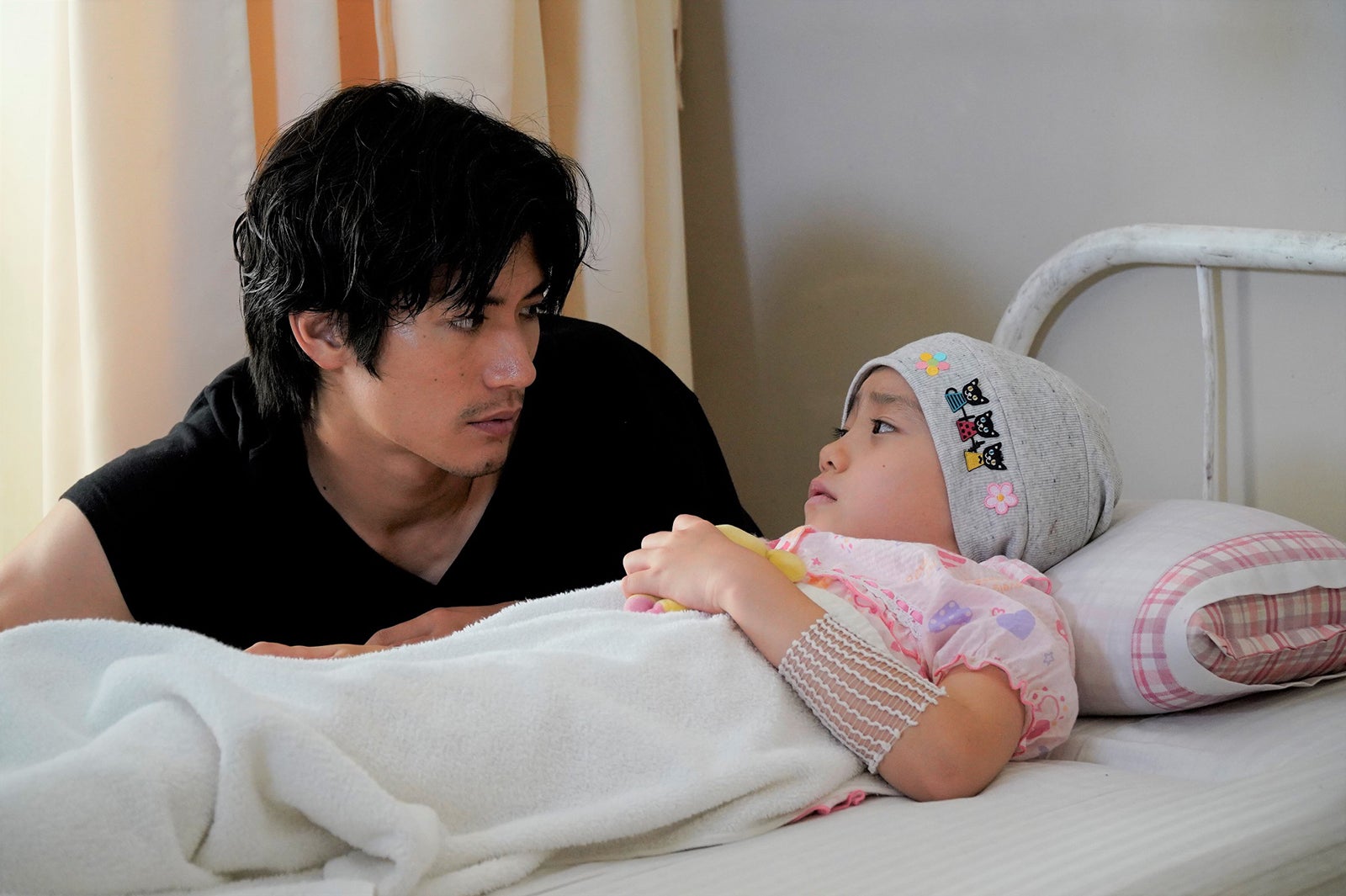 三浦春馬、稲垣来泉／「TWO WEEKS」最終話より（画像提供：関西テレビ）