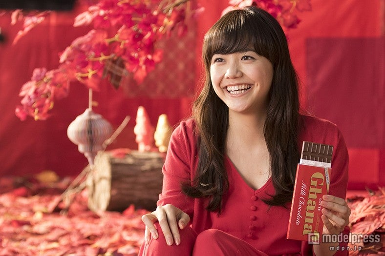 松井愛莉／CMメイキング風景