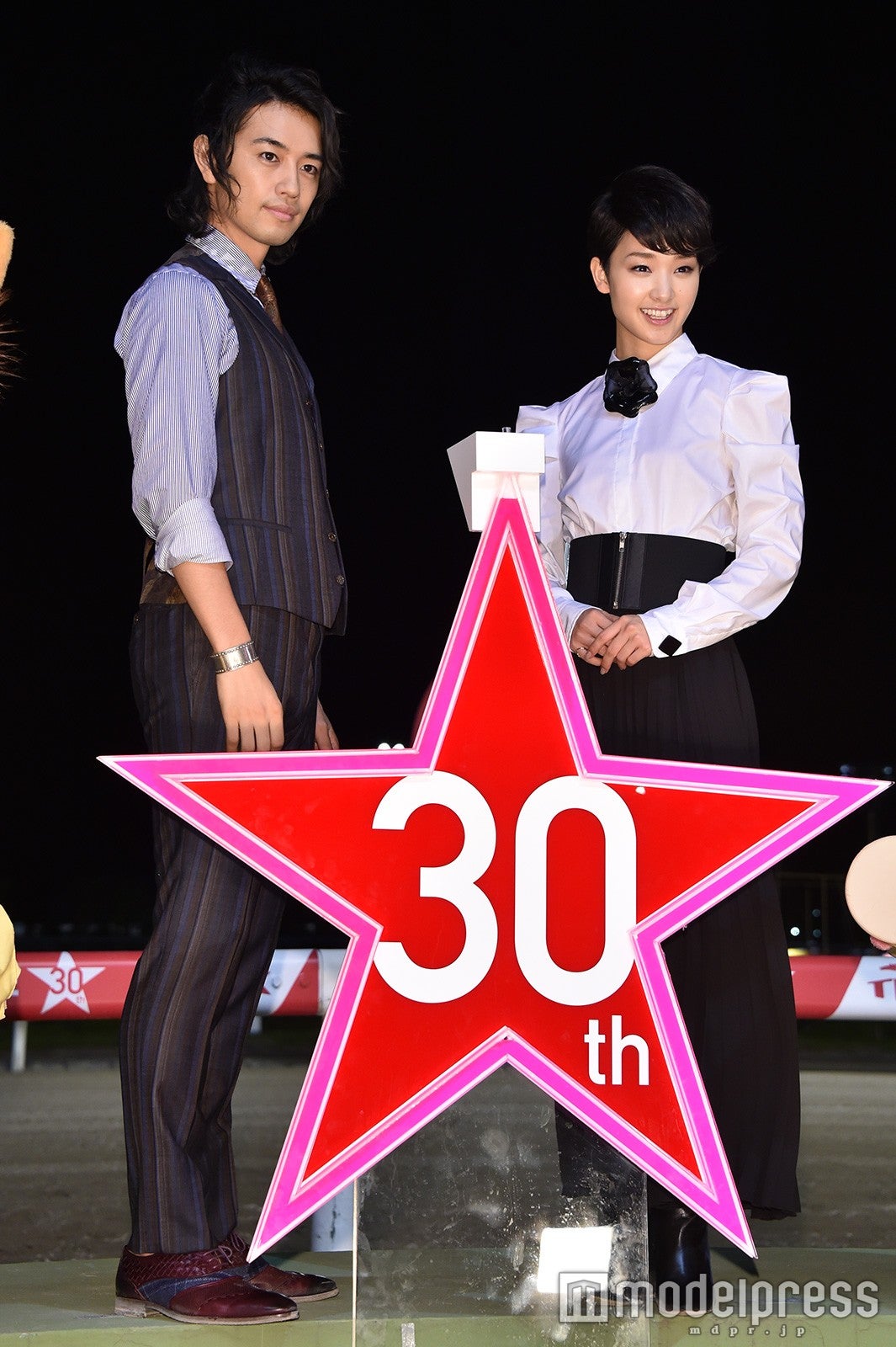 斎藤工、剛力彩芽（C）モデルプレス