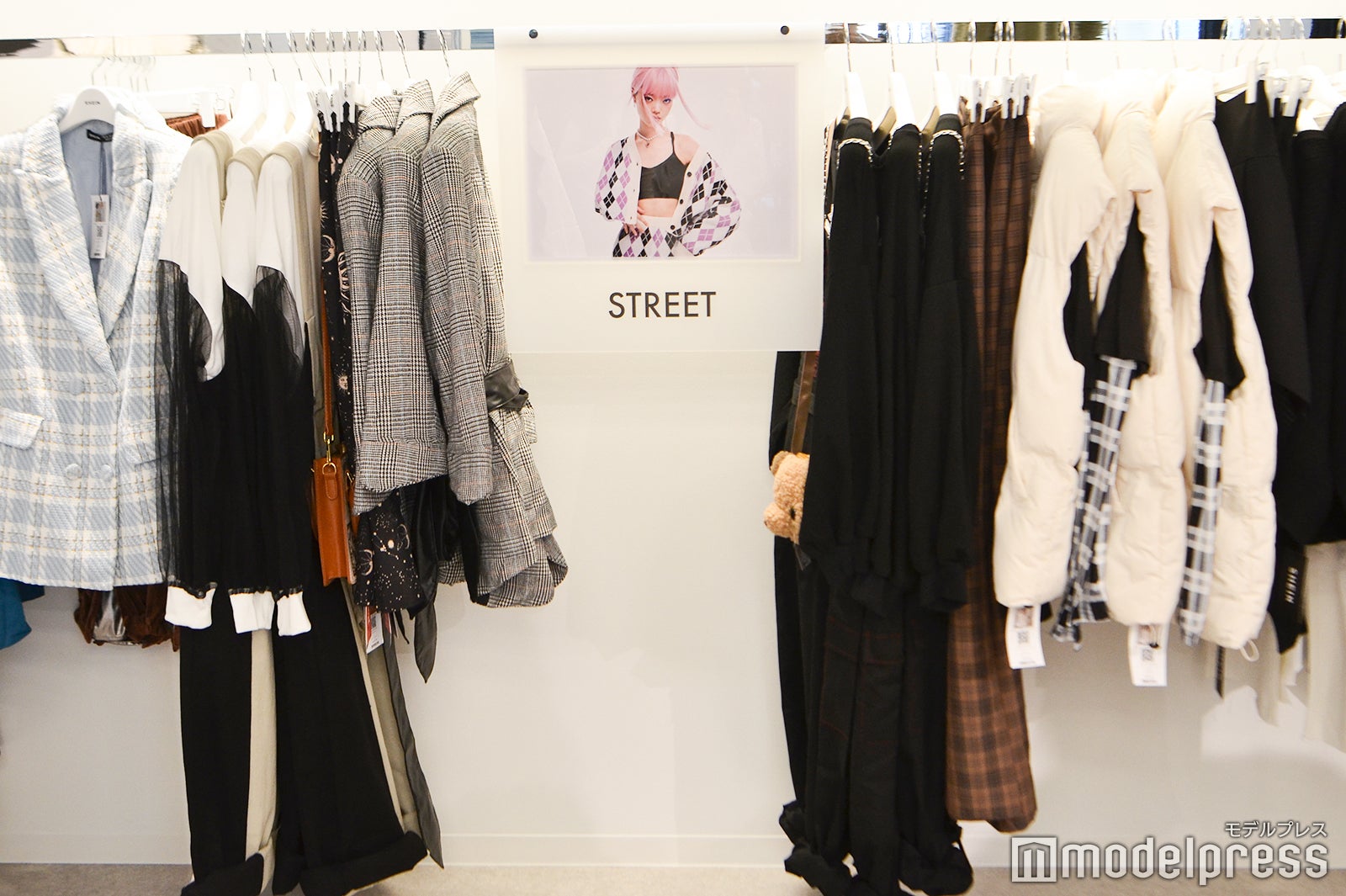 「STREET」／『SHEIN TOKYO』（C）モデルプレス