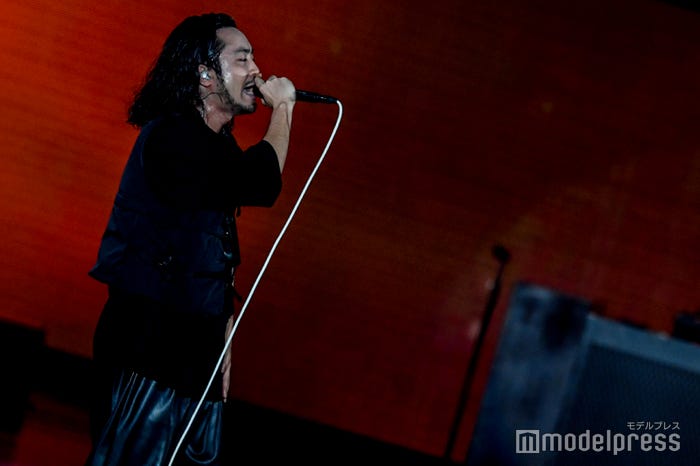 Creepy Nuts(C)モデルプレス