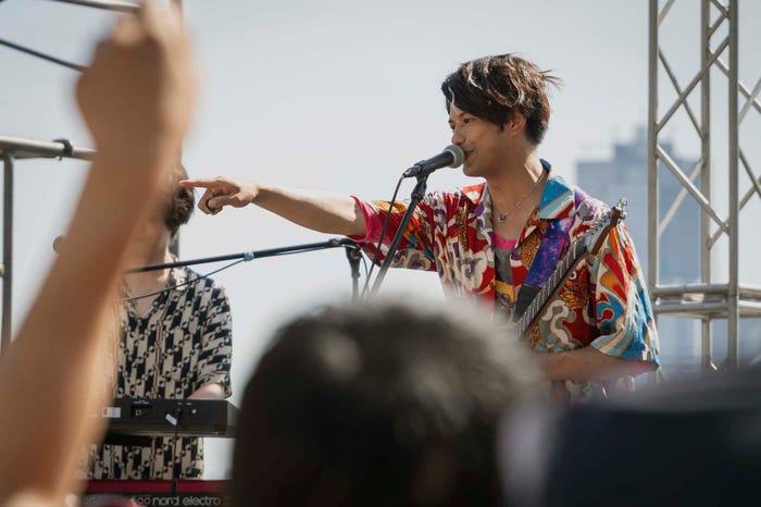 森崎ウィン「パリピ孔明」第2話より(C)フジテレビ