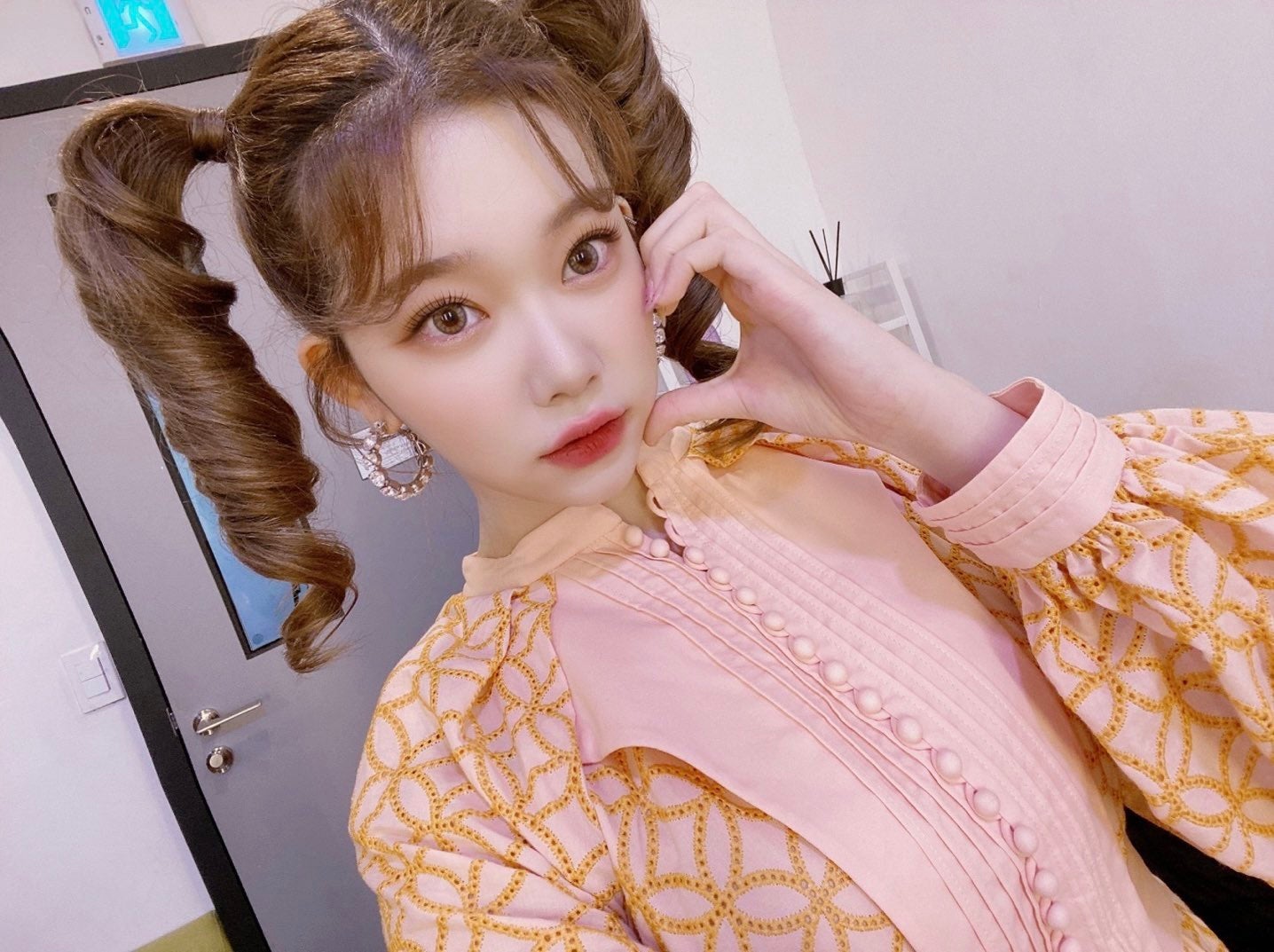 Billlieツキ、“コロネヘア”の作り方が話題 誕生のきっかけとは？